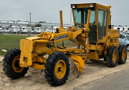 1986 YELLOW CHAMPION 710 A MOTORGRADER