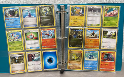 (150+) Pok&eacute;mon Collectible Cards, With Rares And Holos