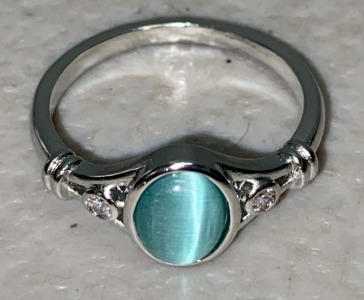 (1) Size 8 Ring Cat&rsquo;s Eye Agate Aquamarine