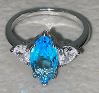 (1) Size 9 White+ Aquamarine Topaz Princess Cut Ring