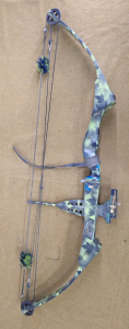 (1) Compound Bow, Cammo Pattern