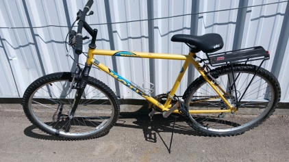 26" Motiv Eureka Bicycle (Yellow)