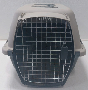 (1) 25.5"×17" Small Dov Kennel