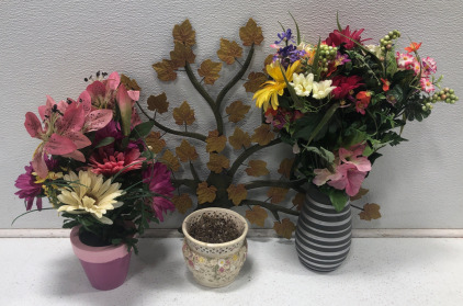 (1) Metal Maple Tree Wall Decor (3) Flower Pots With Fake Flowers