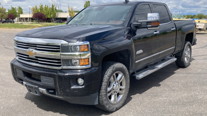 2015 SILVERADO 2500 HIGH COUNTRY - DURAMAX DIESEL - 4X4!