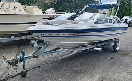 1983 BAYLINER CAPRI 85HP 17' BOAT WITH TRAILER