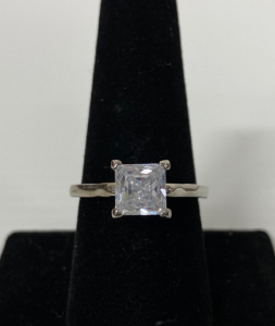 Silver Toned Ring Size 8 1/4