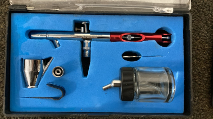 Dual Action Airbrush w/ Kit