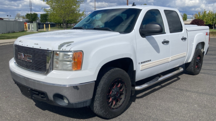 2008 GMC SIERRA - 4X4!