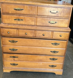 Wooden Dresser, 7 Drawers (fn estate)