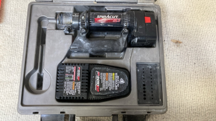 Spiracut Cordless Saw w/ Charger & Spare Battery