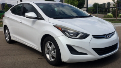 2015 HYUNDAI ELANTRA - CLEAN!!