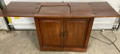 Parsons Electric Lift Sewing Cabinet