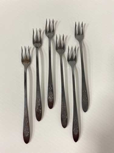 (6) Collectible Forks