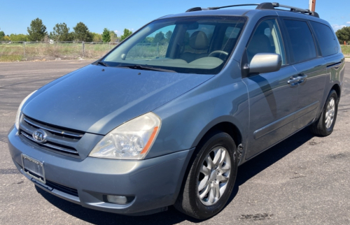 2006 KIA SEDONA - DRIVES WELL!
