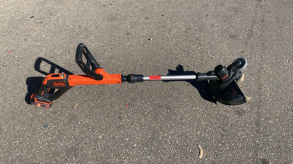 Weed Whacker, Electric, Black & Decker - Functional