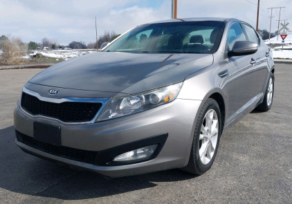 2012 KIA OPTIMA - BLUETOOTH!