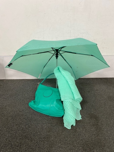 Teal Liz Clairborne Purse, Matching Scarf And Umbrella