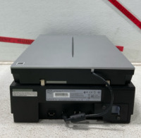 Epson Perfection V700 Photo Flatbed Scanner - 2