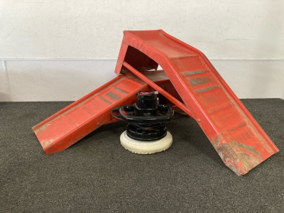 Red Metal Car Ramps (2), Model 10 Car Waxer