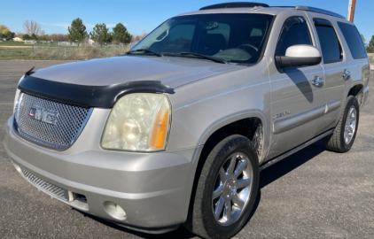 2007 GMC YUKON DENALI - 4X4!