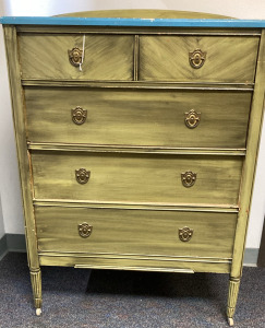 Vintage 4 Drawer Dresser W/Wooden Wheels