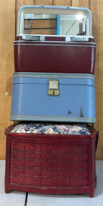 (3) Makeup Carrying Cases
