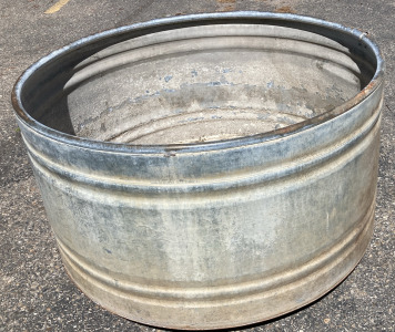 Large Vintage Round Galvanized Tub (45 Across/27H)