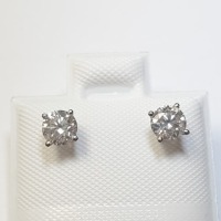 $3180 14K Diamond (0.62Ct,Si1-2,Gh) Earrings