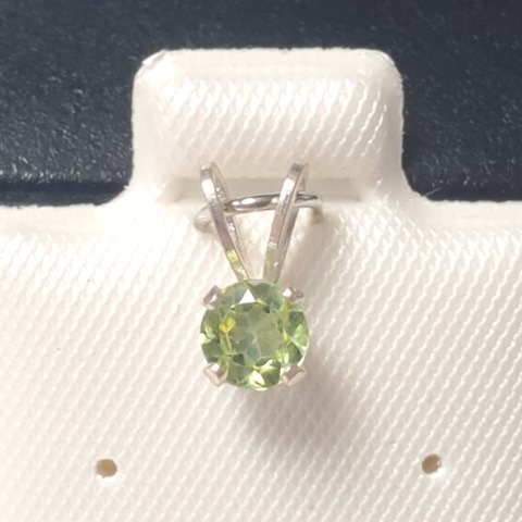 $100 Silver Peridot Pendant