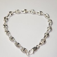 $240 Silver Gucci Link 7" Bracelet