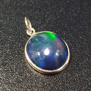 $600 10K Black Opal (Smoked)(1.8ct) Pendant