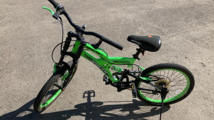 20â€ Dirt Racer Thruster Bicycle (Neon Green)