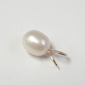 $200 14K Fresh Water Pearl Pendant