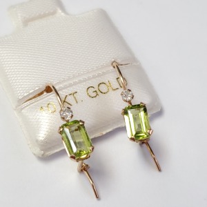 $500 10K Peridot(1.2ct) Diamond(0.063ct) Earrings