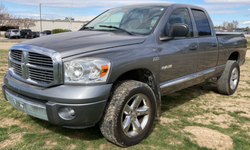 2008 DODGE RAM - 4X4!