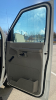 2002 Ford Econoline 150 - Spacious! - 13