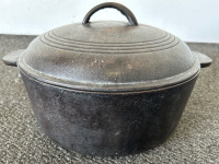 Cast Iron Dutch Oven, Early Renfrow, 10” - 5