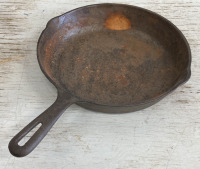 10.5” Cast Iron Skillet