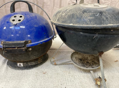 (2) Small Portable Grills. BB24