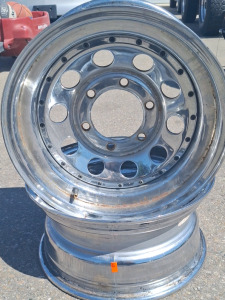 2 Chrome 6 Hole Tire Rims 16.5"