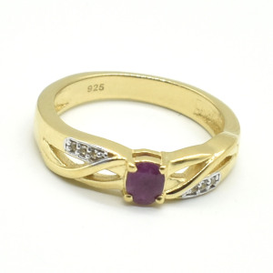 Gold plated Sil Ruby White Topaz(0.3ct) Ring