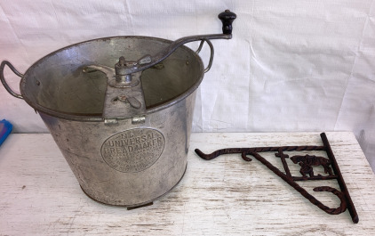 Vintage No.4 Universal Bread Maker & More. BBFN2