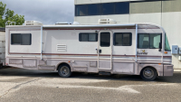 1993 FLEETWOOD BOUNDER MOTORHOME - RUNS GREAT! - 2