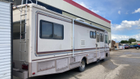 1993 FLEETWOOD BOUNDER MOTORHOME - RUNS GREAT! - 14