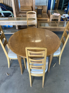 Kitchen Table and (4) Chairs