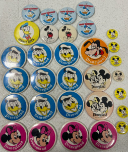 (31) Variety Disney Pins