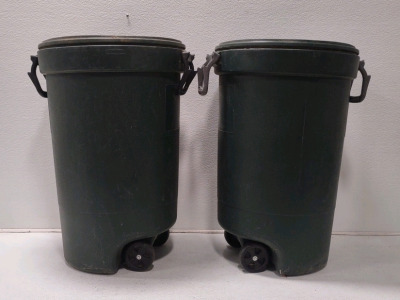 Plastic Garbage Cans w/out Lids