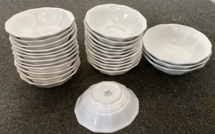 (23) Home Trends TM White Bowls