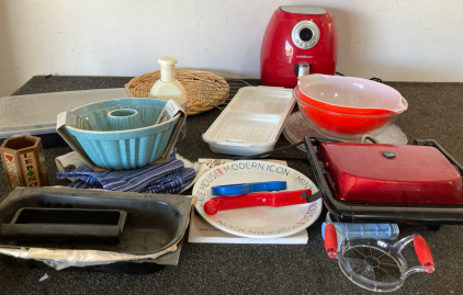 Air Fryer, Grilled Cheese Maker, Fluted Mold, Glass China Modern Icon Plates, Ect